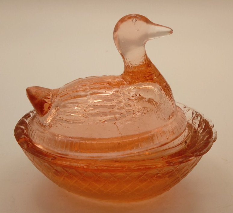 Vintage Pink/Peach Depression Glass Duck on a Nest/Nest Salt Cellar 1970\'s