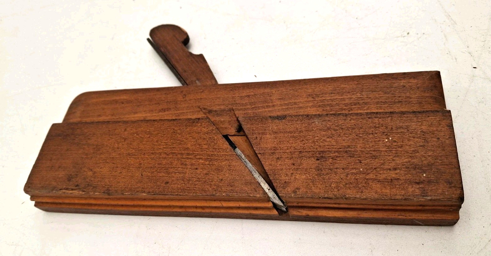 Antique WH Pond New Haven 1/4 in Wooden Molding Plane Planer No 3/16 1844-1890 Antique WH Pond New Haven 1/4 in Wooden Molding Plane Planer No 3/16 1844-1890