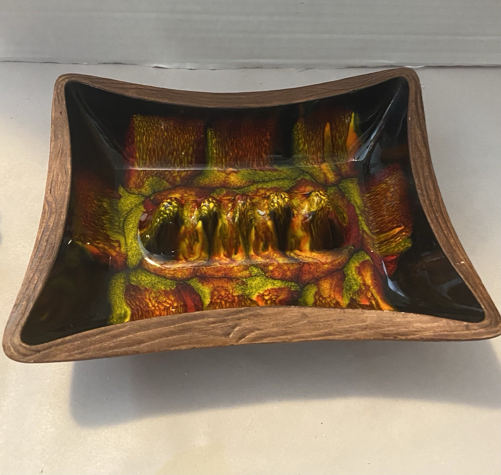 Vintage MCM Sequoia Ware Orange/Green Burst Ashtray 1203 USA Vintage MCM Sequoia Ware Orange/Green Burst Ashtray 1203 USA
