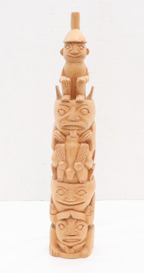 VTG Northwest Coast Salish Wood Carved Totem Pole Beaver Watchman 12.5 VTG Northwest Coast Salish Wood Carved Totem Pole Beaver Watchman 12.5