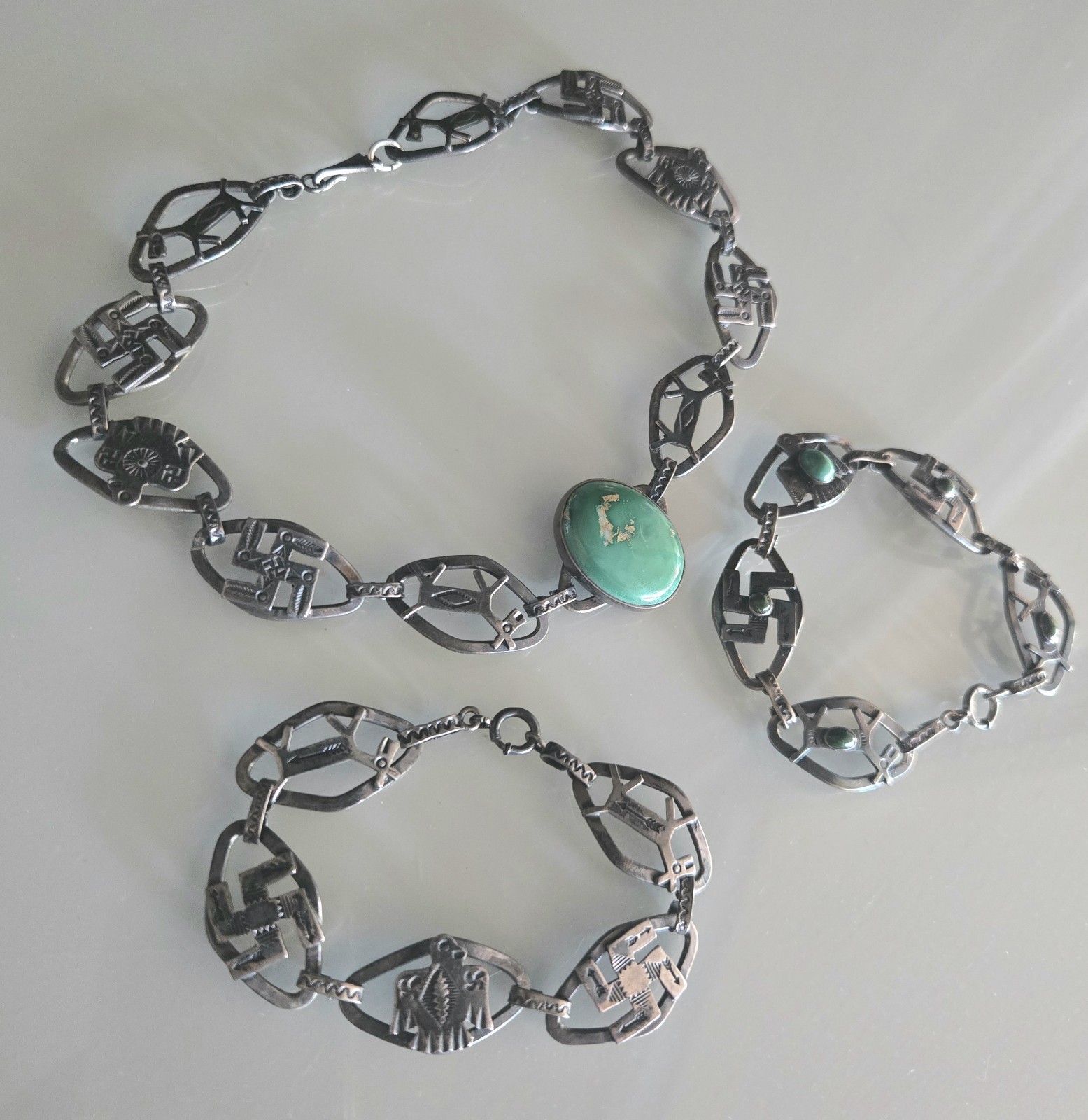 Antique Rare 1920s Sterling Silver Native American Whirling Log Jewelry Set Antique Rare 1920s Sterling Silver Native American Whirling Log Jewelry Set
