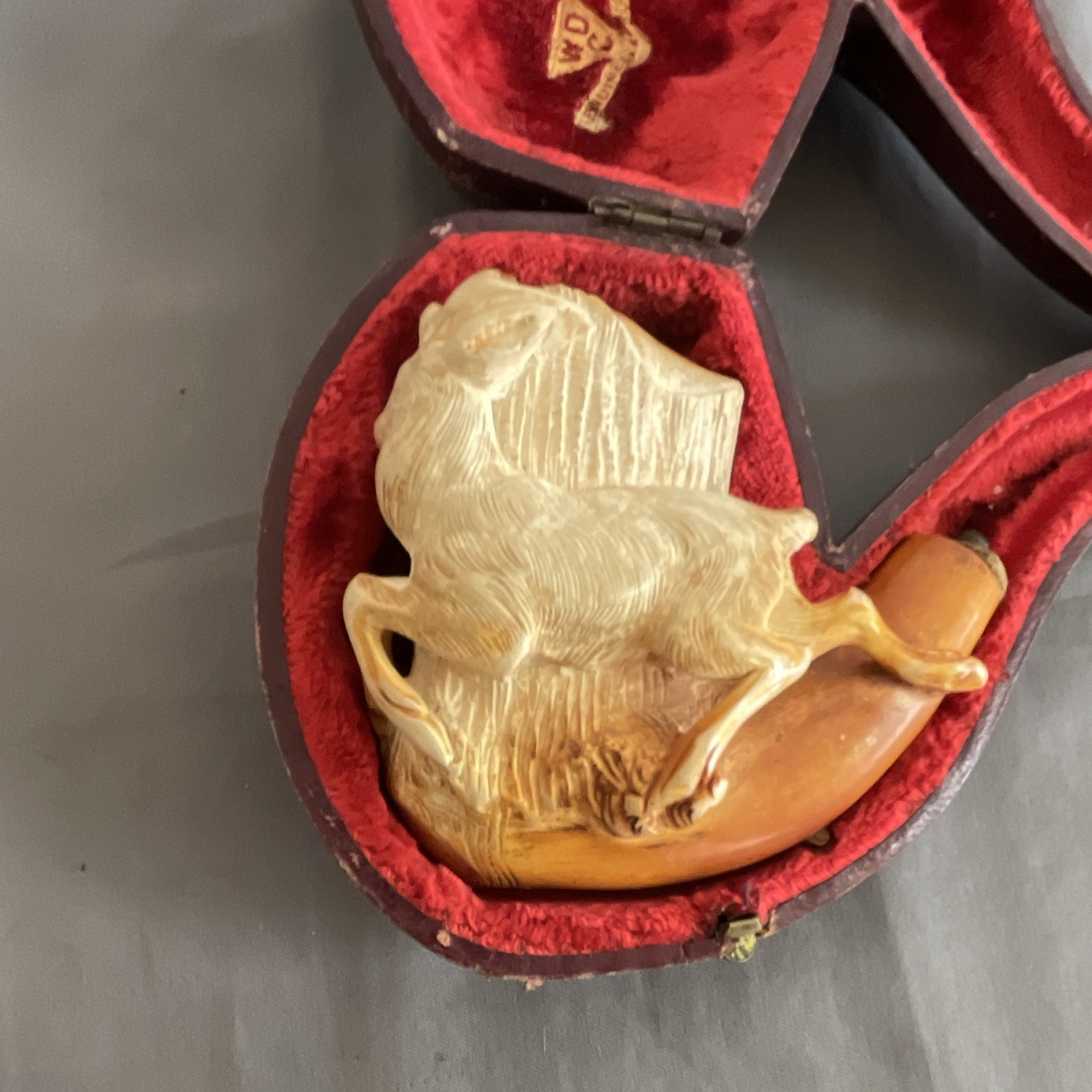Antique Genuine Meerschaum Carved Horse leaping stag Tobacco Pipe w/ Case Antique Genuine Meerschaum Carved Horse leaping stag Tobacco Pipe w/ Case