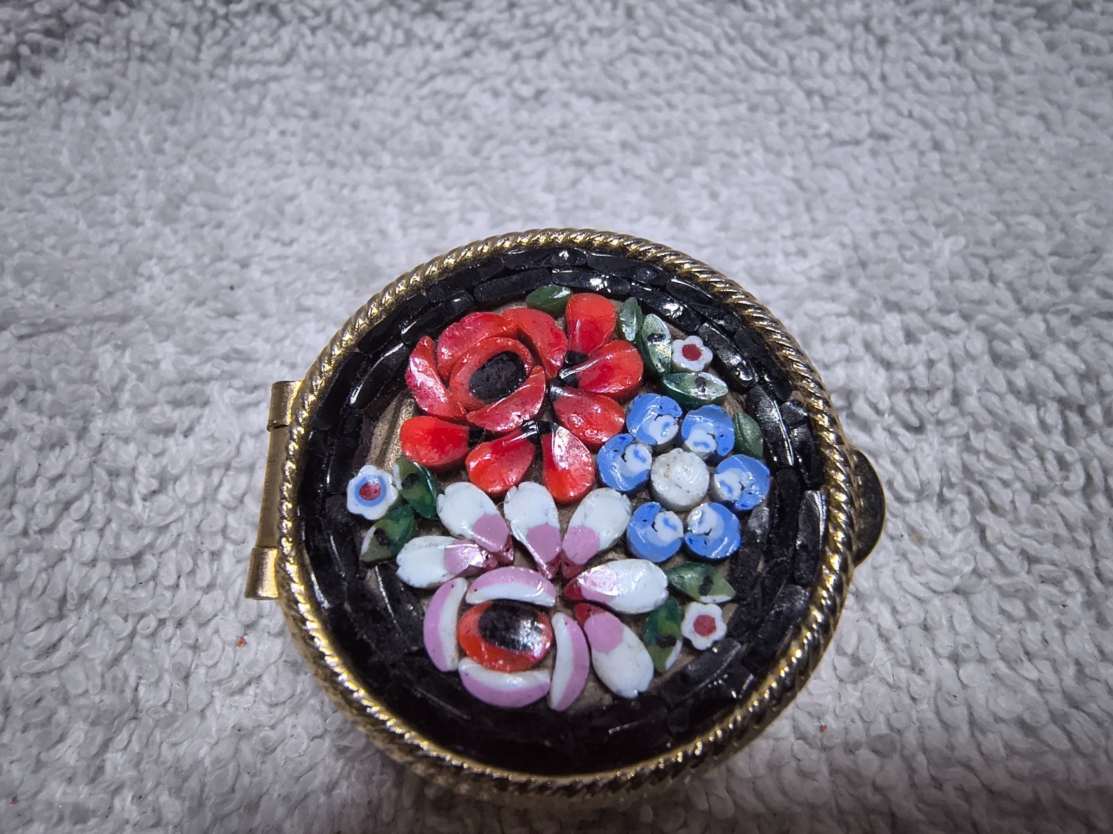 Antique Vintage Color Flowers Pill Box Fully Engraved Gold Case Rare Find Great Antique Vintage Color Flowers Pill Box Fully Engraved Gold Case Rare Find Great