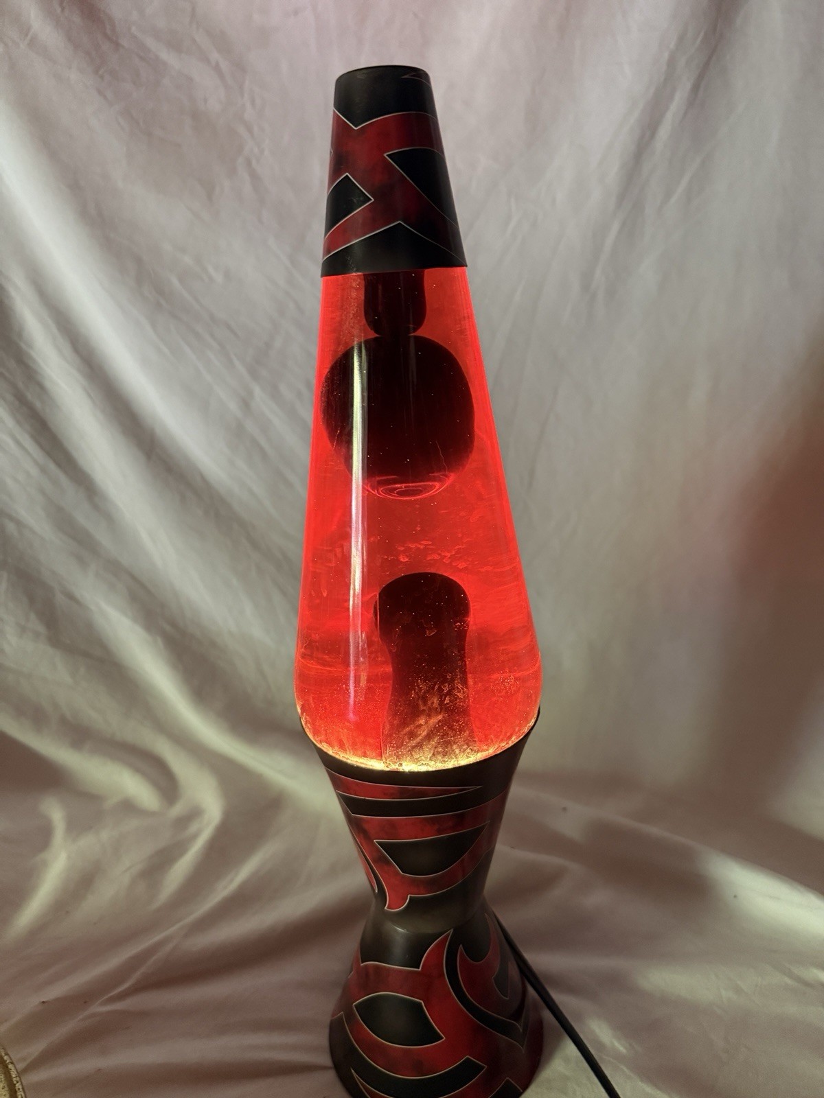 VTG Spencer’s Schylling Tribal Red Black The LAVA Lamp 4518 Purple Wax Red Liq VTG Spencer’s Schylling Tribal Red Black The LAVA Lamp 4518 Purple Wax Red Liq