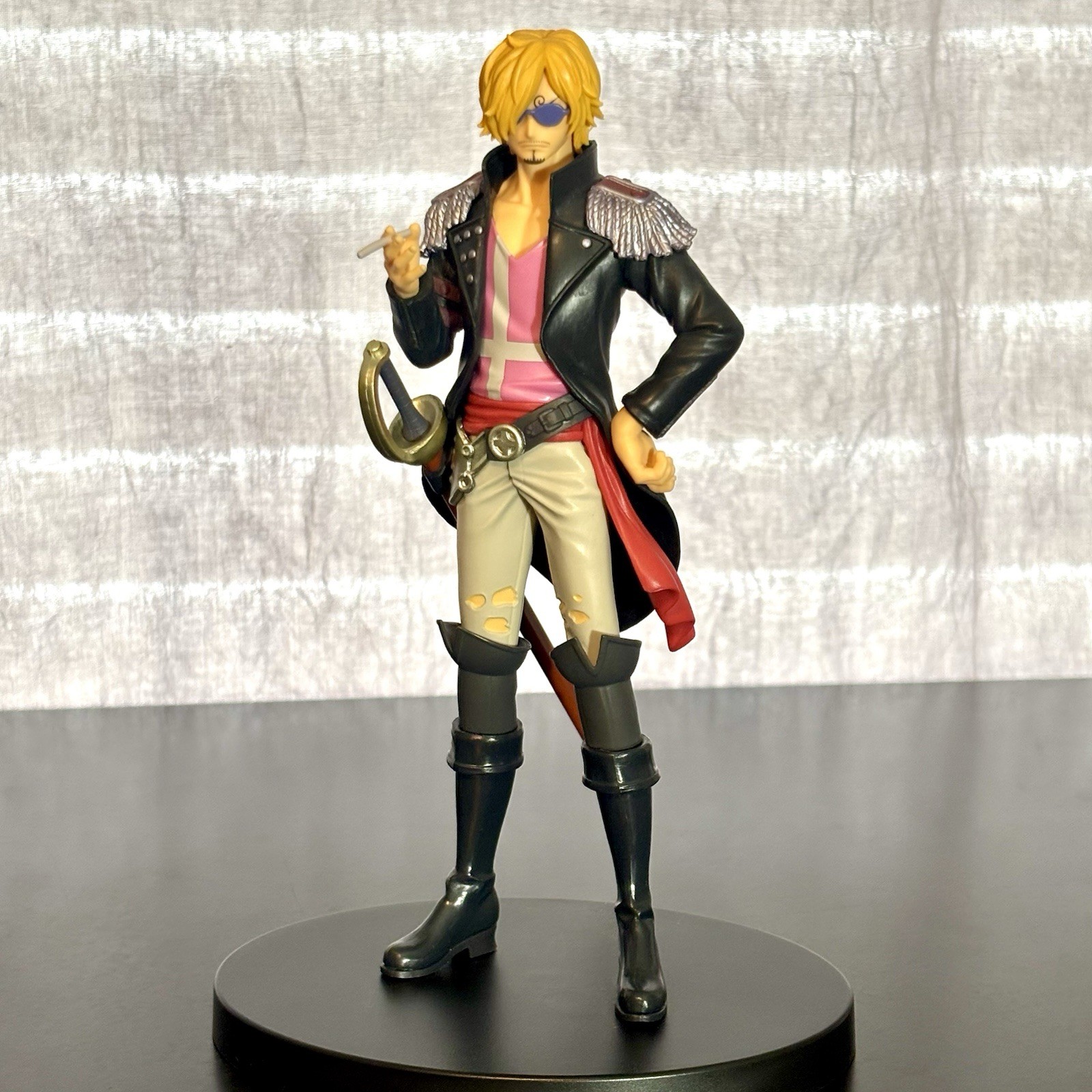 One Piece Film: Red DXF - The Grandline Men Vol.4 - SANJI VINSMOKE figure Bandai