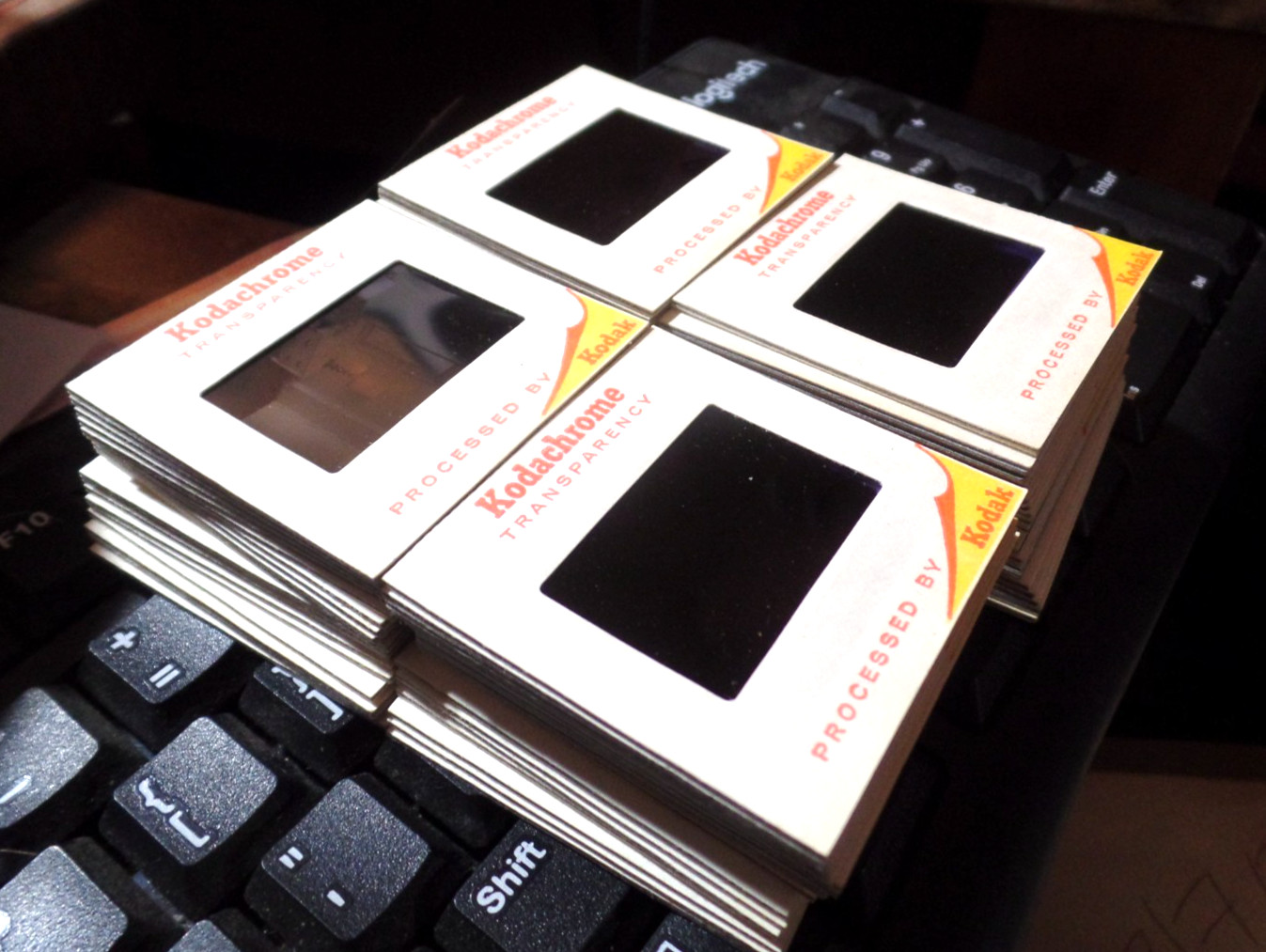100 KODAK KODACHROME YELLOW CORNER TRAVEL TRIP VACATION 35MM PHOTO SLIDES LOT