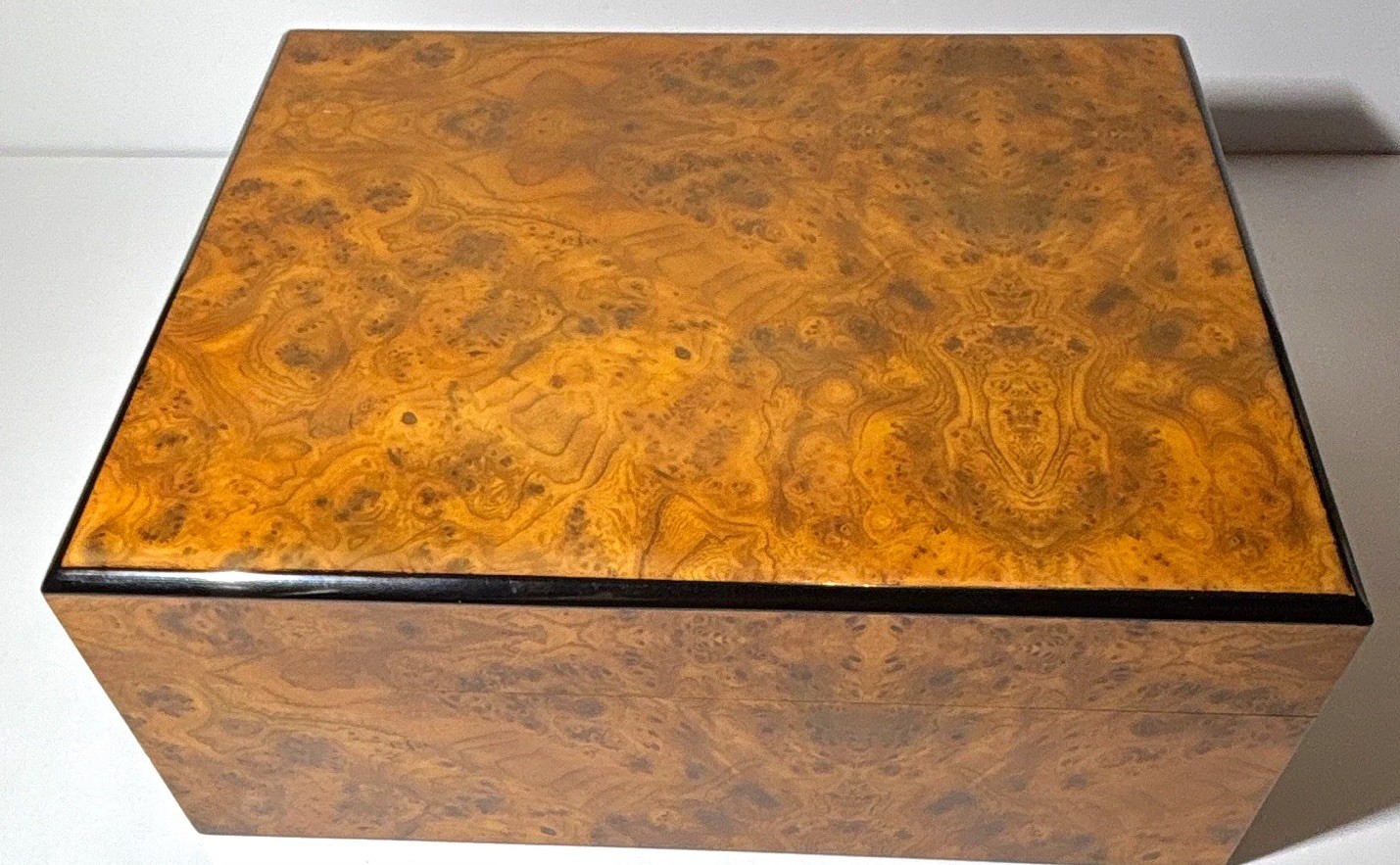 Thomas Cristiano Burl Vintage Wood Cigar Humidor Box Humidifier Made in Italy Thomas Cristiano Burl Vintage Wood Cigar Humidor Box Humidifier Made in Italy