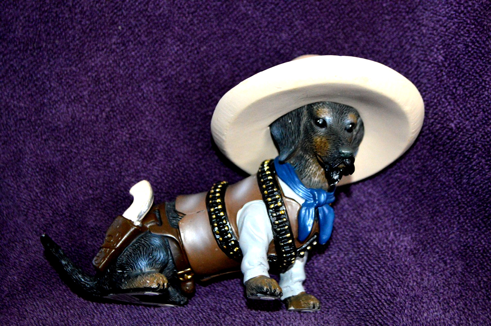 The Hamilton Collection Cowboys and Indians Dachshund The Hamilton Collection Cowboys and Indians Dachshund