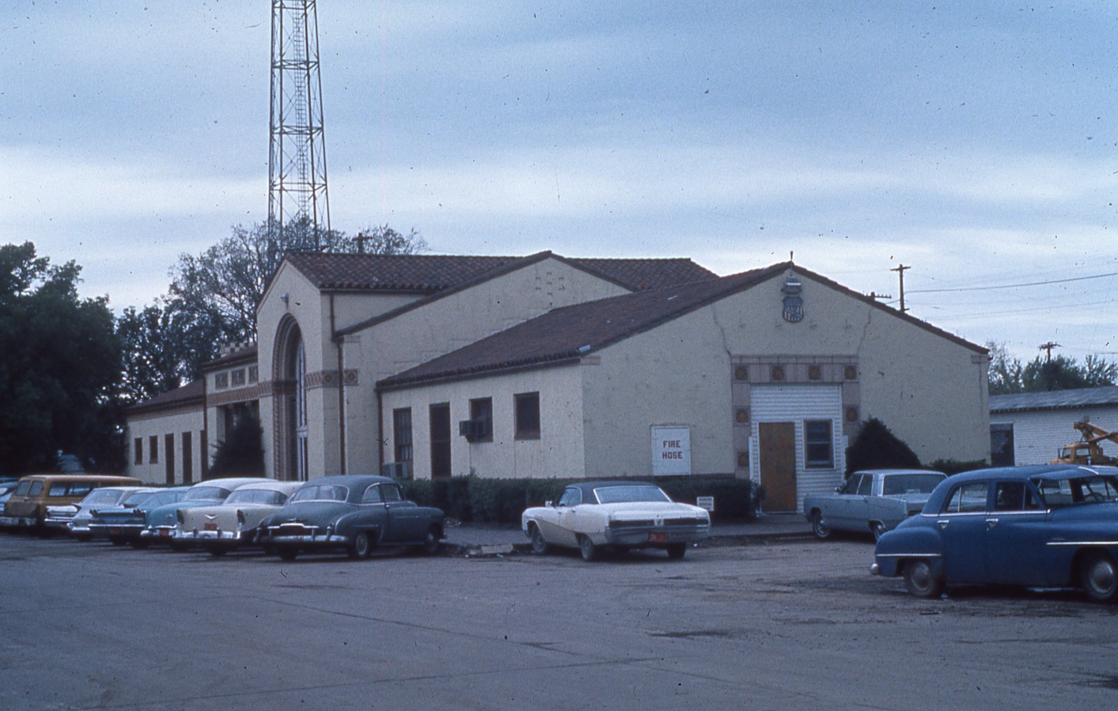 RS DUPLICATE SLIDES (2) UP UNION PACIFIC DEPOT SCENES - MARYSVILLE KS 1971
