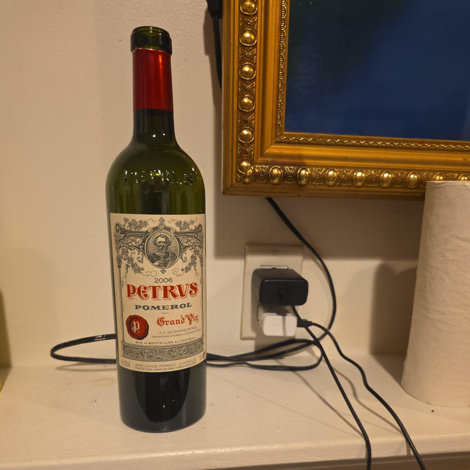 Petrvs Pomerol Grand Vin 2006 Empty Bordeaux bottle Petrvs Pomerol Grand Vin 2006 Empty Bordeaux bottle