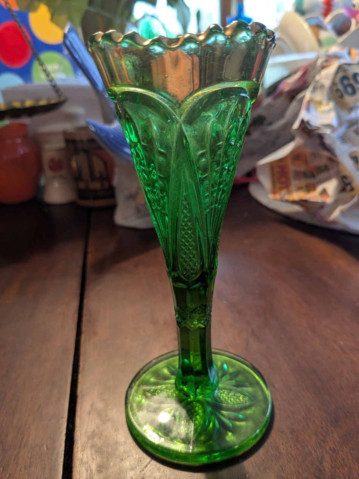 Green Vintage/Antique EAPG Crocus Pattern Vase Green Vintage/Antique EAPG Crocus Pattern Vase