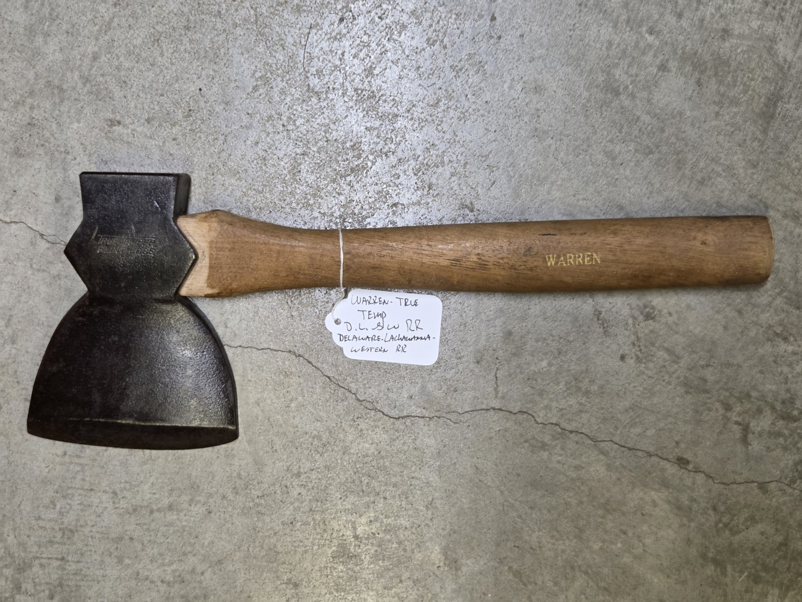 Vtg True Temper Flint Edge Broad Hatchet Axe DW&L RR Railroad Warren 17.5\ Vtg True Temper Flint Edge Broad Hatchet Axe DW&L RR Railroad Warren 17.5\