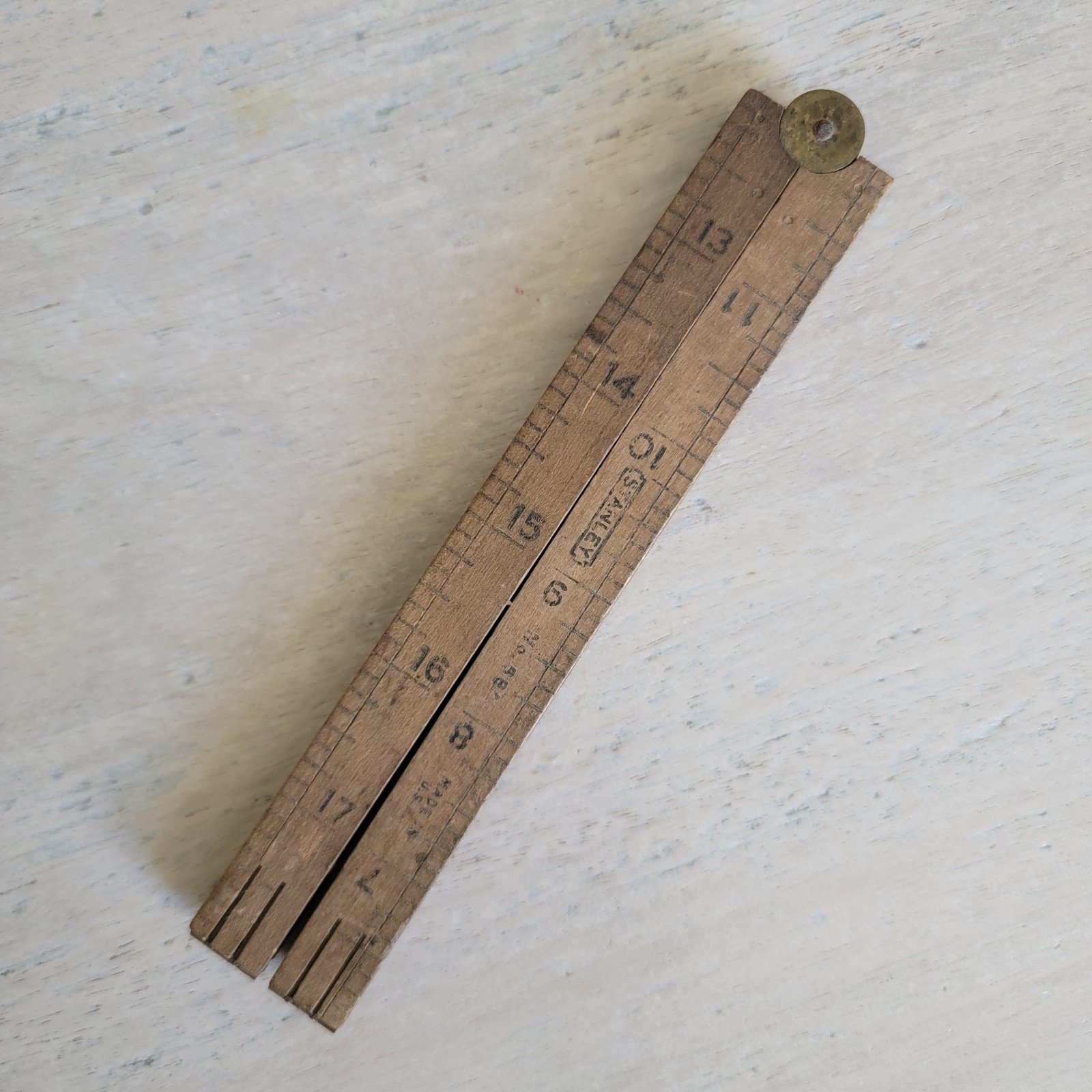 Vintage Stanley Boxwood #68 Folding Brass Boxwood Collapsible Ruler 24 Inches Vintage Stanley Boxwood #68 Folding Brass Boxwood Collapsible Ruler 24 Inches
