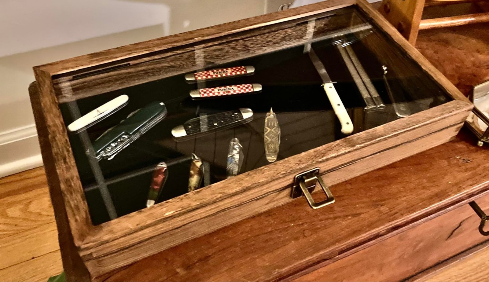 Knife Display Case Brown Wood Pocket Knives Watch Arrowheads Jewelry Shadow Box Knife Display Case Brown Wood Pocket Knives Watch Arrowheads Jewelry Shadow Box