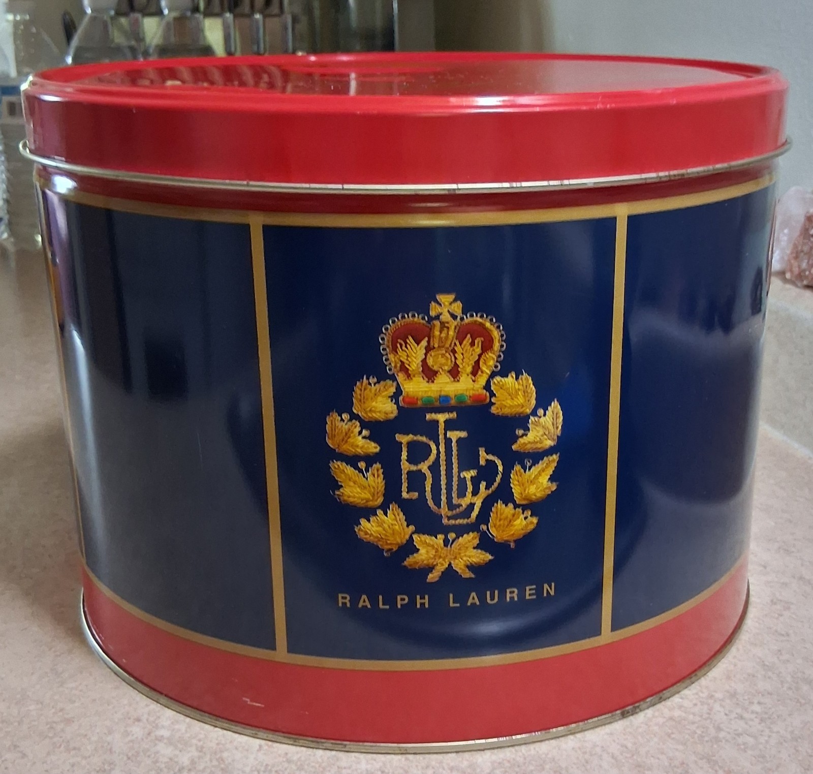 VINTAGE RALPH LAUREN COLLECTORS BIG METAL TIN SUPER RARE 90S EMBROIDERED LOGO VINTAGE RALPH LAUREN COLLECTORS BIG METAL TIN SUPER RARE 90S EMBROIDERED LOGO