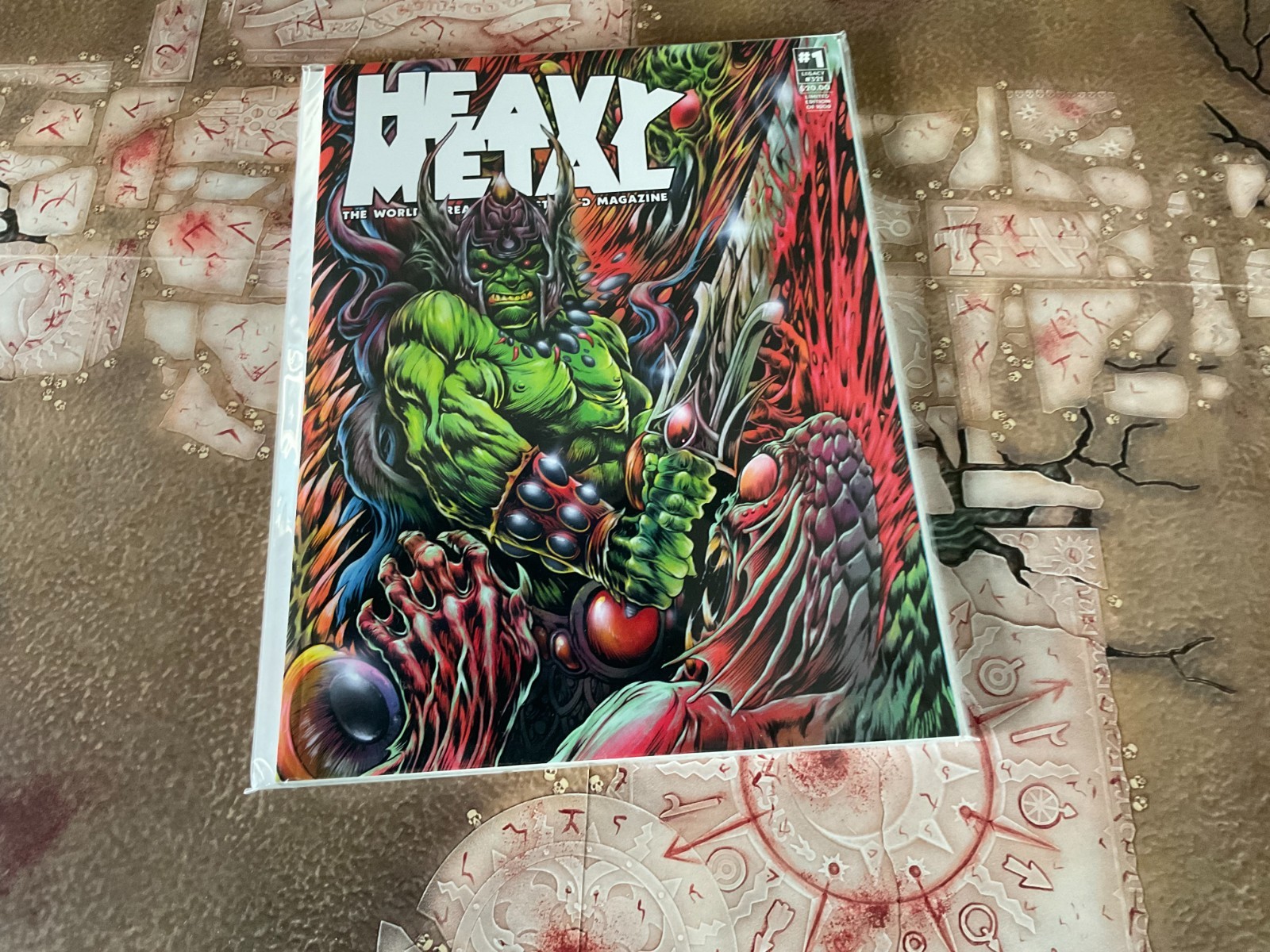 Heavy Metal Magazine #001 (#321) Limited 1000 Skinner Variant Kickstarter Psycho Heavy Metal Magazine #001 (#321) Limited 1000 Skinner Variant Kickstarter Psycho