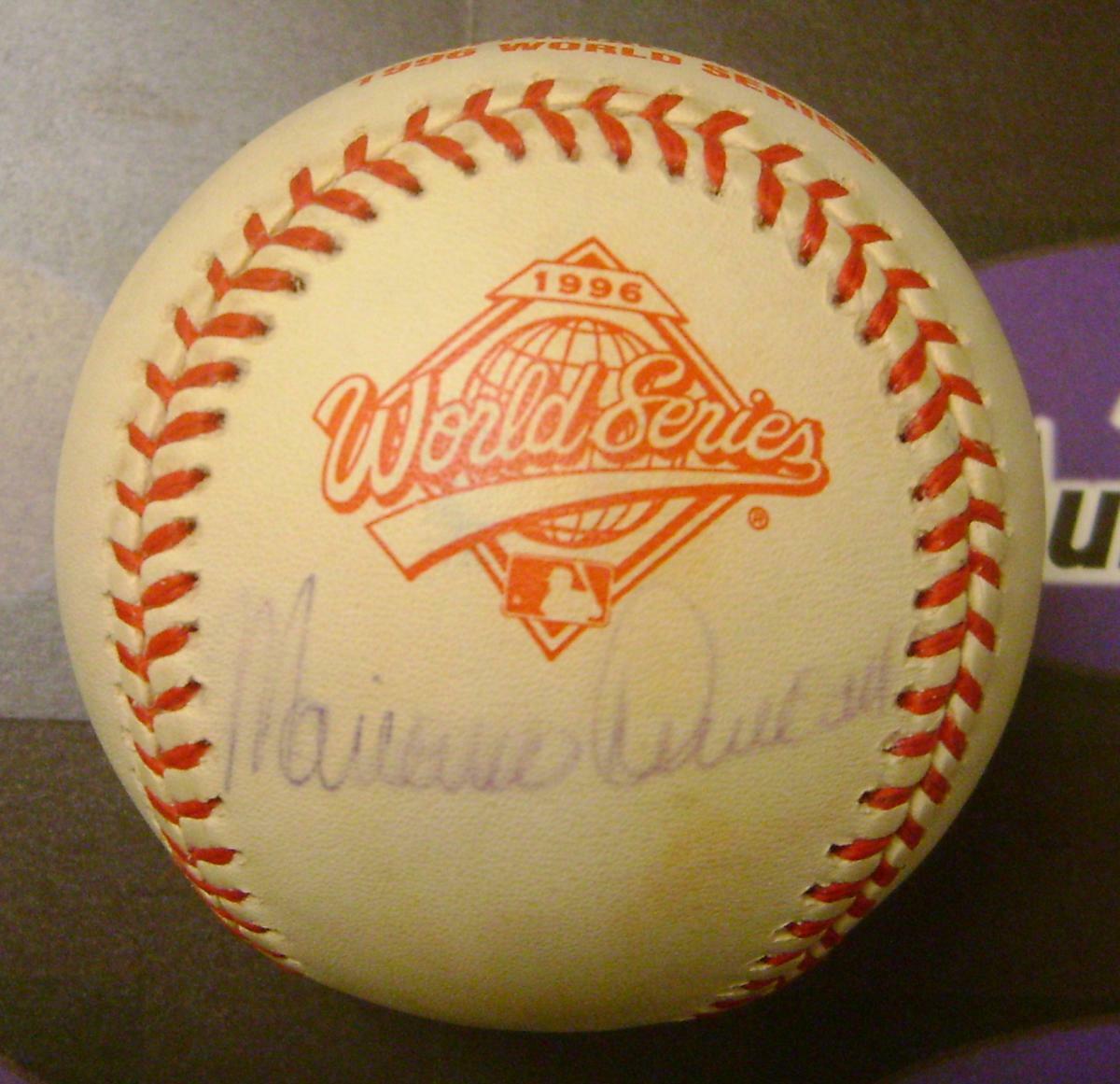 Mariano Duncan autographed 1996 World Series baseball Yellowed New York Yankees