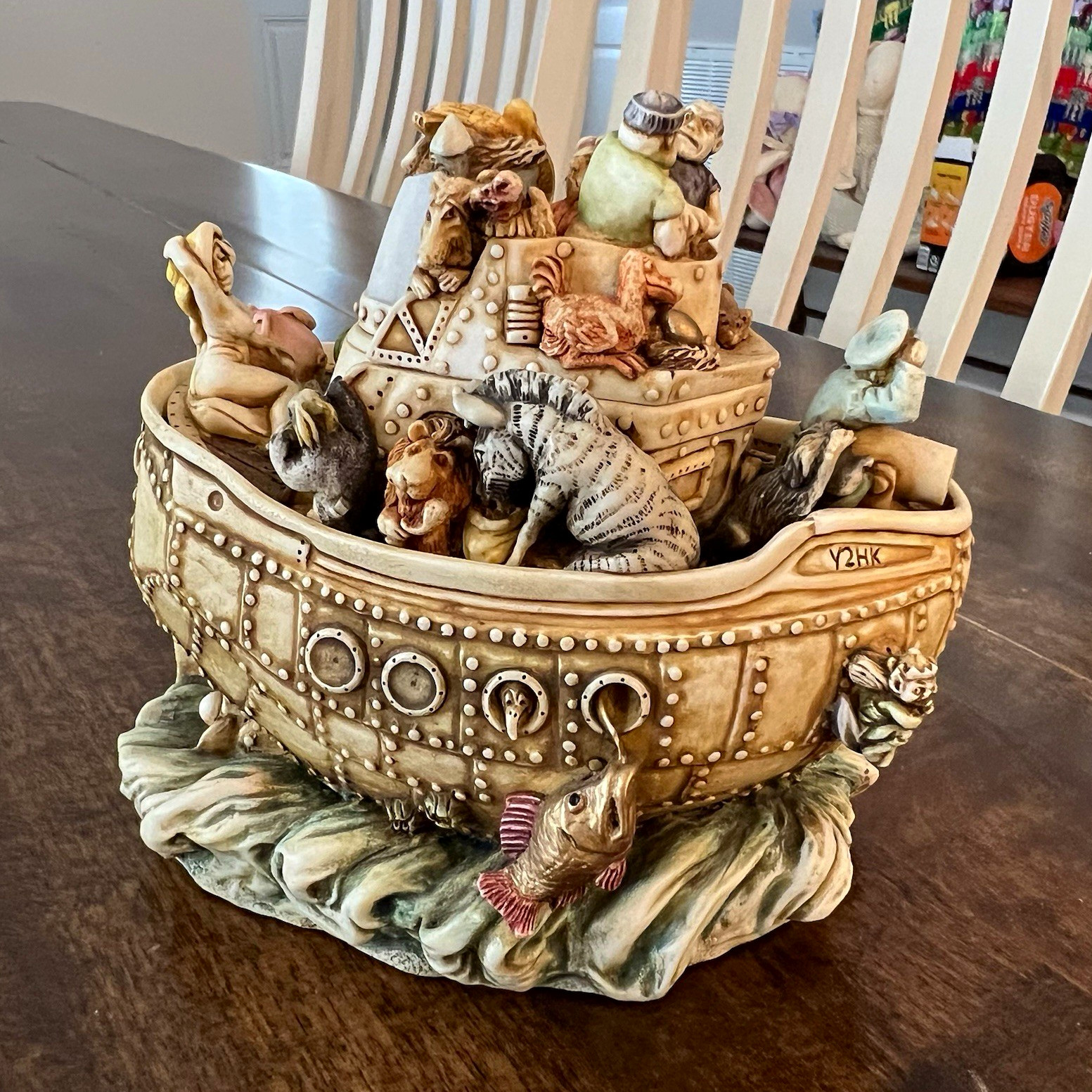 Vintage 1999 Harmony Kingdom \'Y2HK\' ark resin treasure box figurine. Vintage 1999 Harmony Kingdom \'Y2HK\' ark resin treasure box figurine.