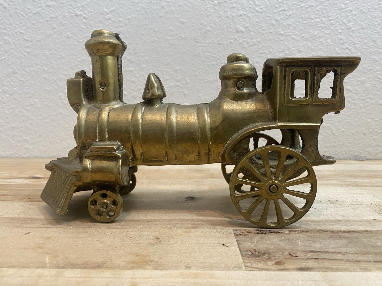 Vinatge Solid Brass Railroad Moving Wheels Train Figurine Vinatge Solid Brass Railroad Moving Wheels Train Figurine
