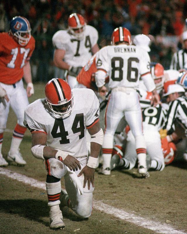 EARNEST BYNER Cleveland Browns  8X10 PHOTO PICTURE 22050703112