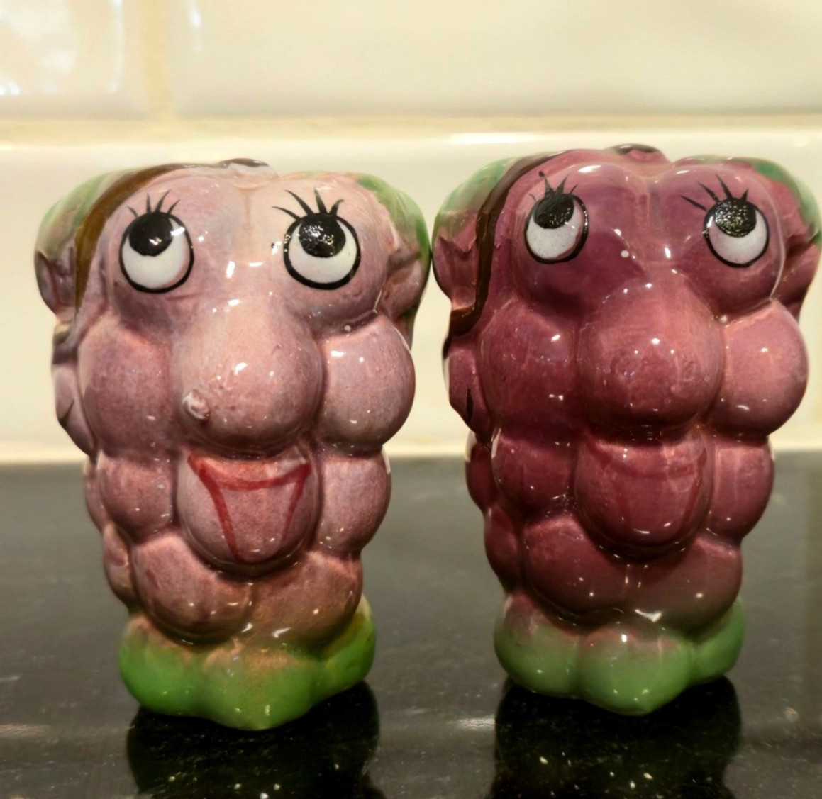 Vintage 1950s Anthropomorphic Grape Salt & Pepper Shakers ceramic fruit Japan Vintage 1950s Anthropomorphic Grape Salt & Pepper Shakers ceramic fruit Japan