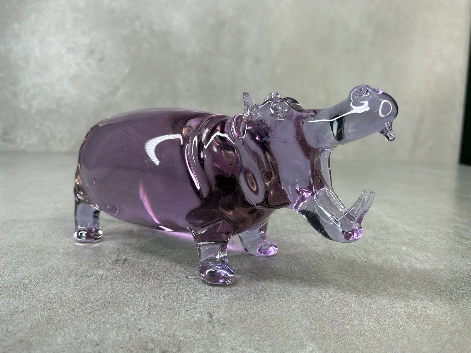 GORGEOUS Purple Amethyst Art Glass Hippo Hippopotamus OPEN MOUTH Tusks 5\