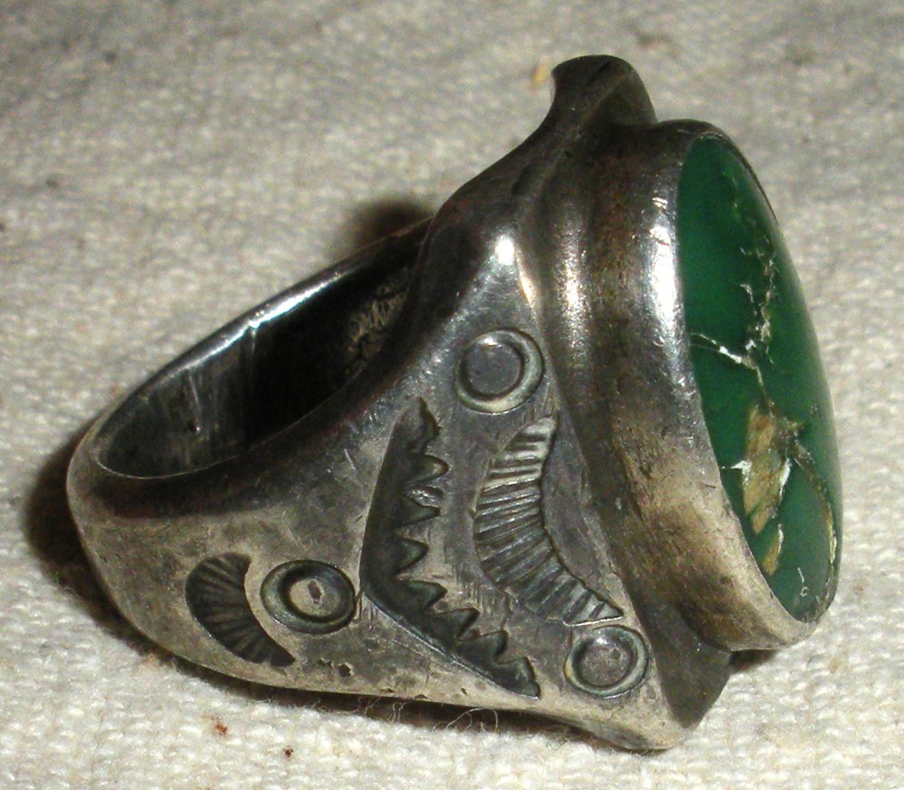 ANTIQUE EARLY NAVAJO GREASY GREEN TURQUOISE STERLING SILVER RING SIZE 7.5 vafo ANTIQUE EARLY NAVAJO GREASY GREEN TURQUOISE STERLING SILVER RING SIZE 7.5 vafo
