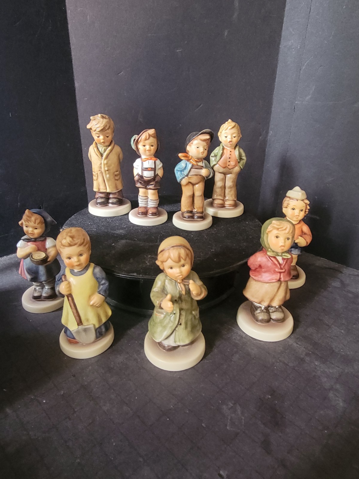 Lot of 9   Goebel Hummel Figurines – Germany