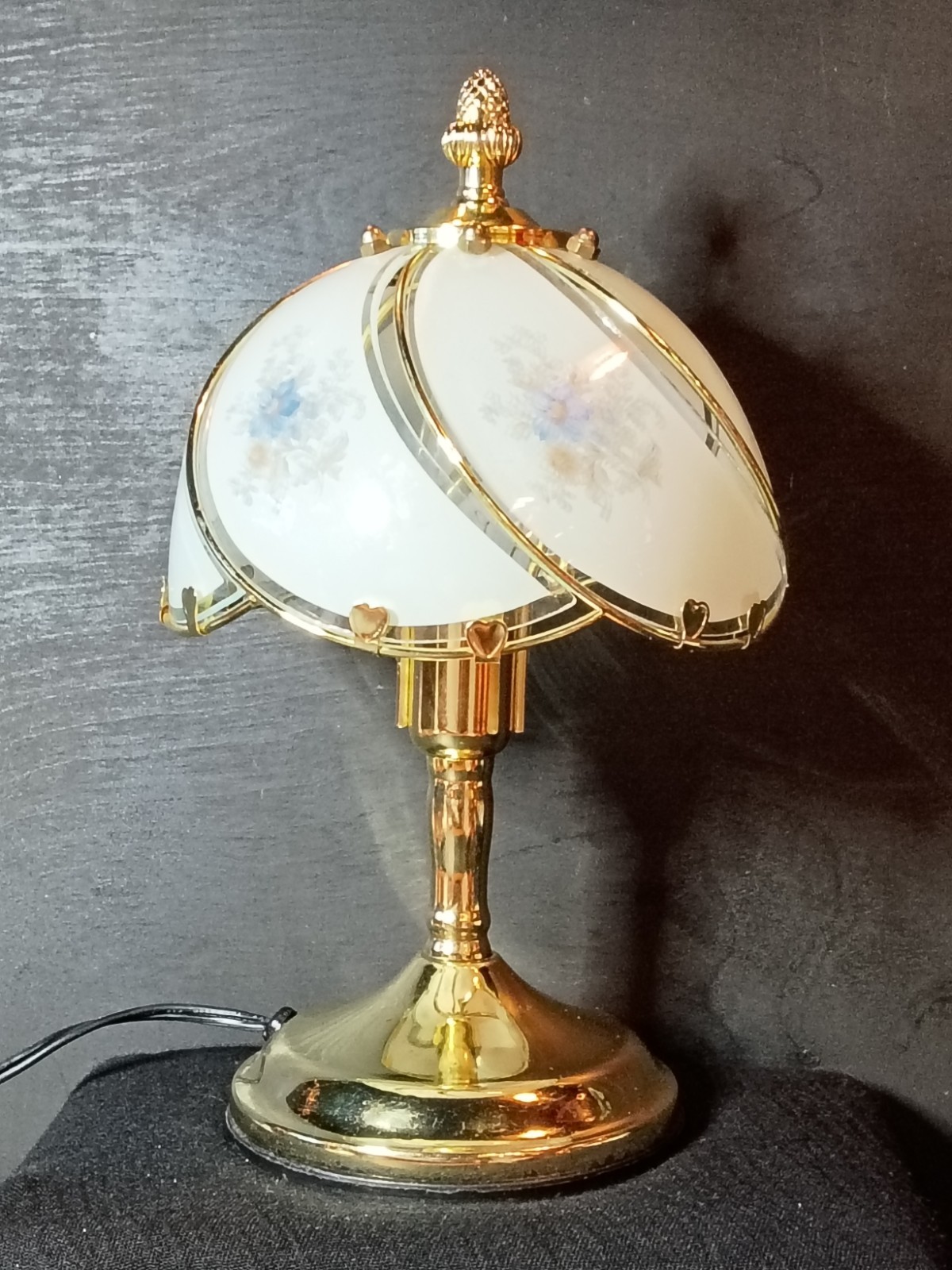 Vintage 1980s Hollywood Regency Brass Touch Lamp 3 Way Floral Glass Mint 💎 💡