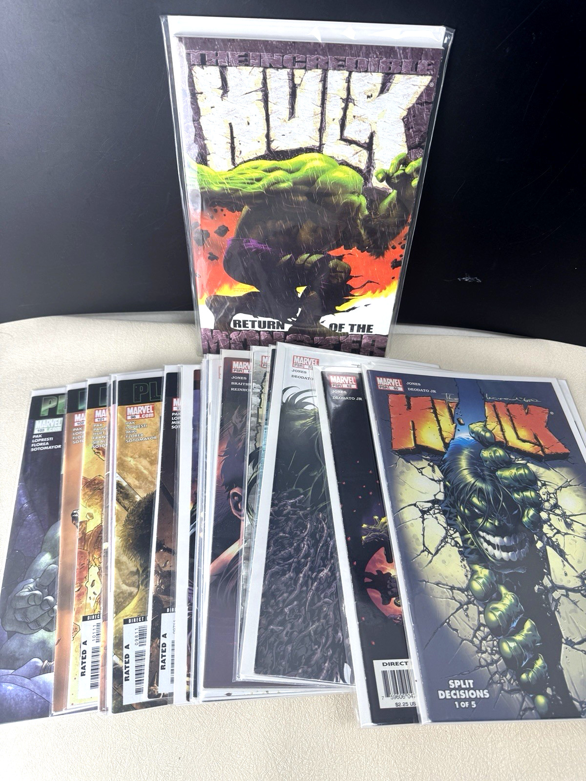 Marvel Comics THE INCREDIBLE HULK Vol. 2 / Lot of 23 Books / Range from #60-103 Marvel Comics THE INCREDIBLE HULK Vol. 2 / Lot of 23 Books / Range from #60-103