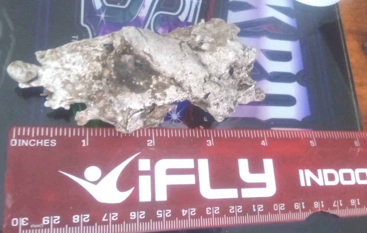 Naturally Formed Native Silver Specimen 38.g Naturally Formed Native Silver Specimen 38.g