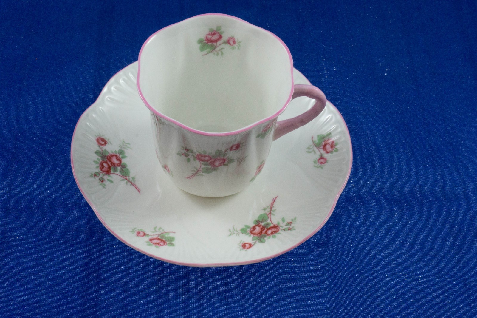 VERY RARE Shelley English Bone China BRIDAL ROSE Cup & Saucer TALL DAINTY SHAPE VERY RARE Shelley English Bone China BRIDAL ROSE Cup & Saucer TALL DAINTY SHAPE