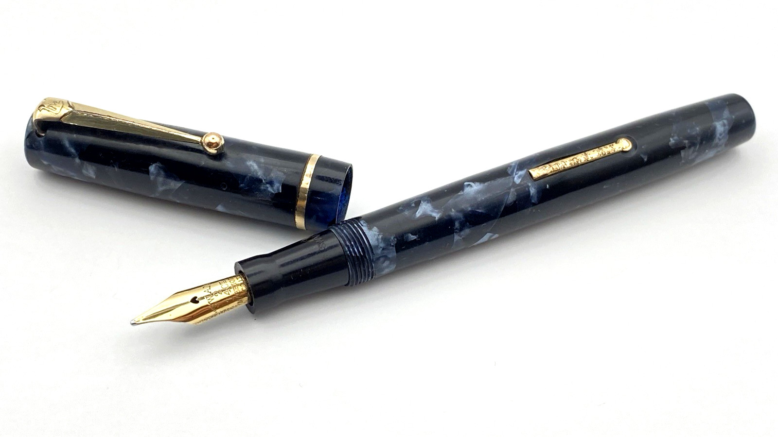 VINTAGE MABIE TODD SWAN FOUNTAIN PEN BLUE MARBLE FLEXIBLE 14K GOLD MEDIUM NIB VINTAGE MABIE TODD SWAN FOUNTAIN PEN BLUE MARBLE FLEXIBLE 14K GOLD MEDIUM NIB