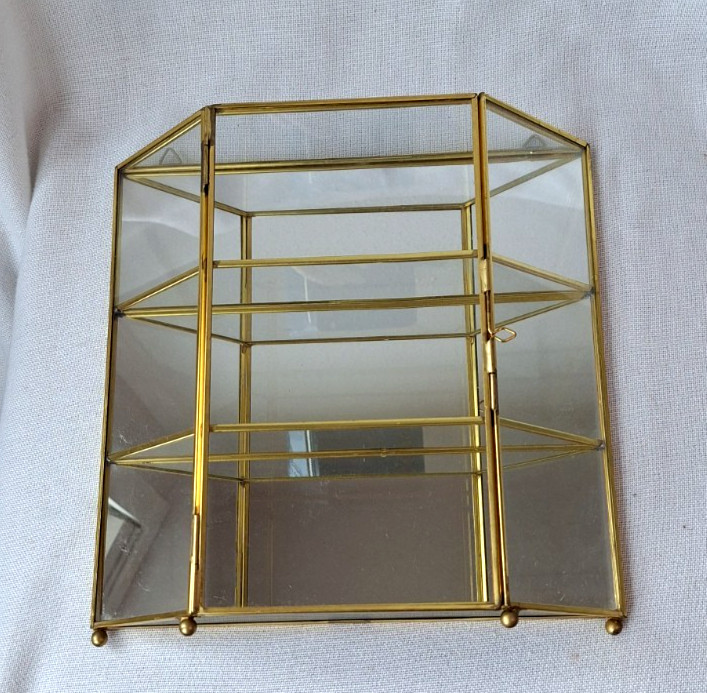 Vintage-Brass/Glass Curio Cabinet Display Mirror Background Wall/Table 10
