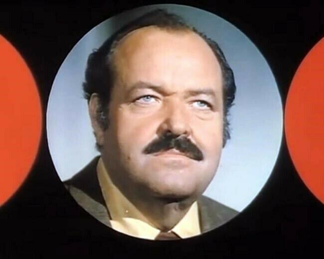 William Conrad as Frank Cannon in classic TV series Cannon intro 8x10 inch photo William Conrad as Frank Cannon in classic TV series Cannon intro 8x10 inch photo