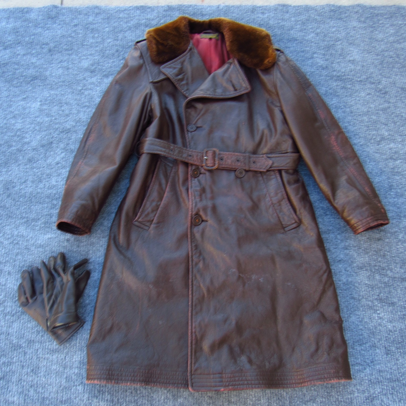 US Navy Leather Aircraft Transport Coat M-69F Gordon & Ferguson Size 40 WWII US Navy Leather Aircraft Transport Coat M-69F Gordon & Ferguson Size 40 WWII