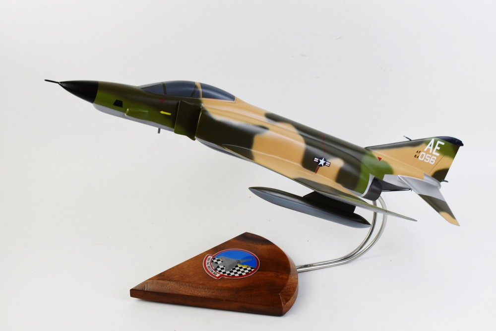 16th TRS 480th TRW 1971 64-056 RF-4C Model, 1/42 (18\