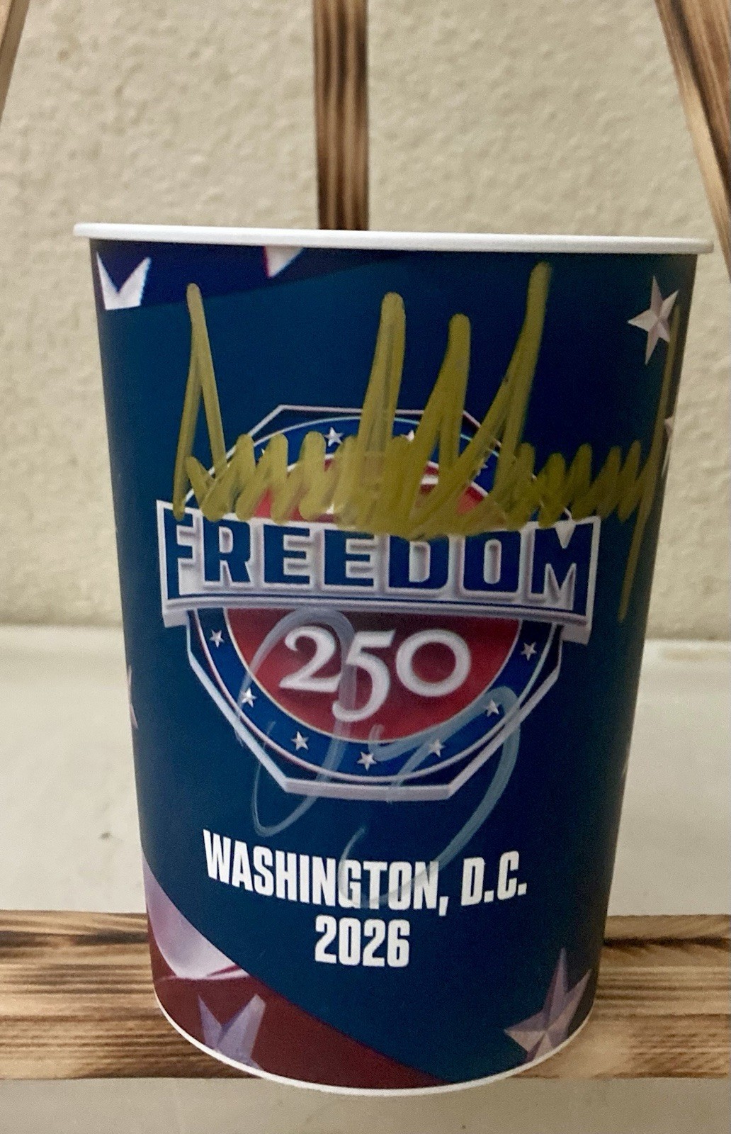 RARE DUAL SIGNED President Donald Trump/Dana White UFC FREEDOM 250 FIGHT CUP 