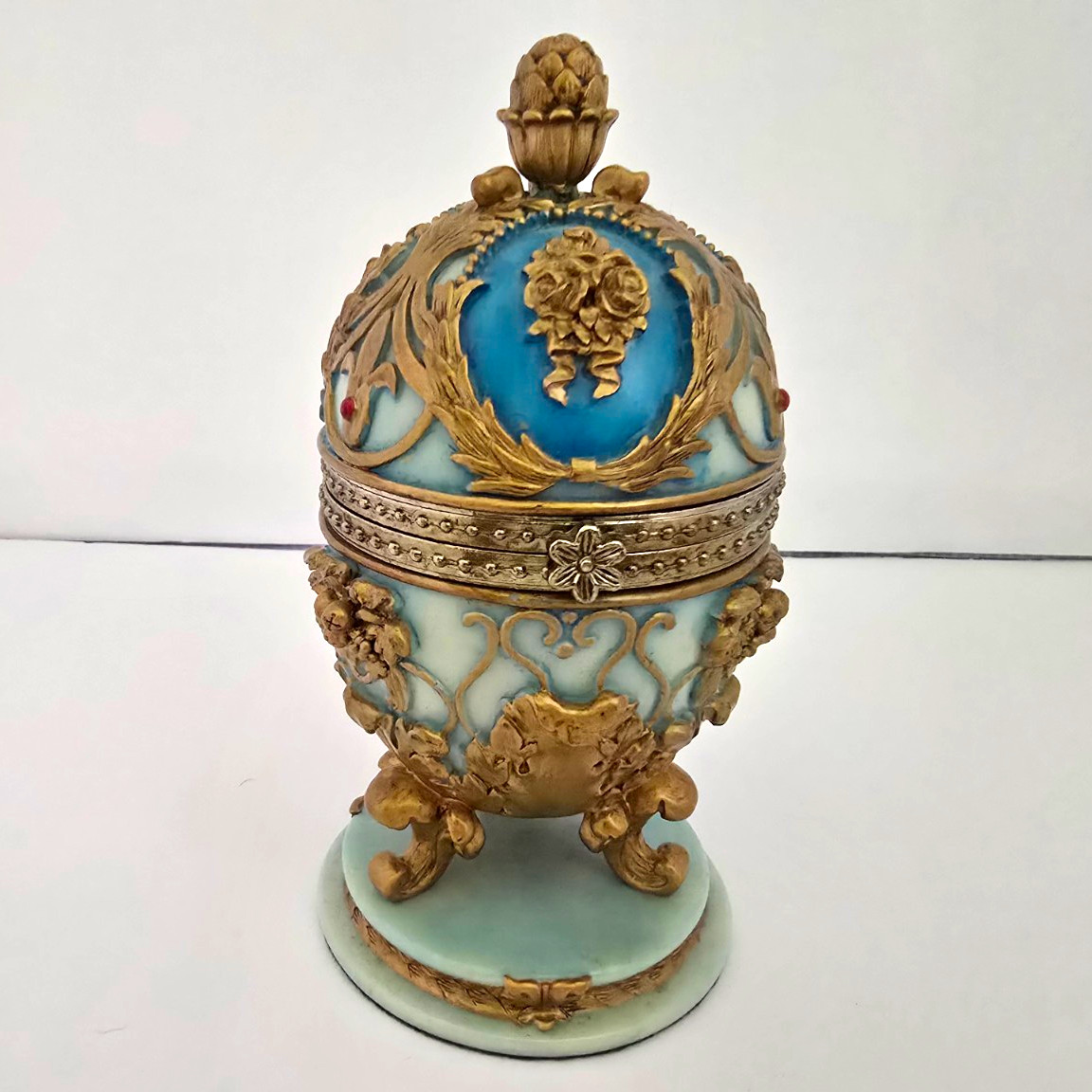 Antique Style Blue & Gold Metal Ornate Egg-Shaped Decorative Trinket Box Antique Style Blue & Gold Metal Ornate Egg-Shaped Decorative Trinket Box