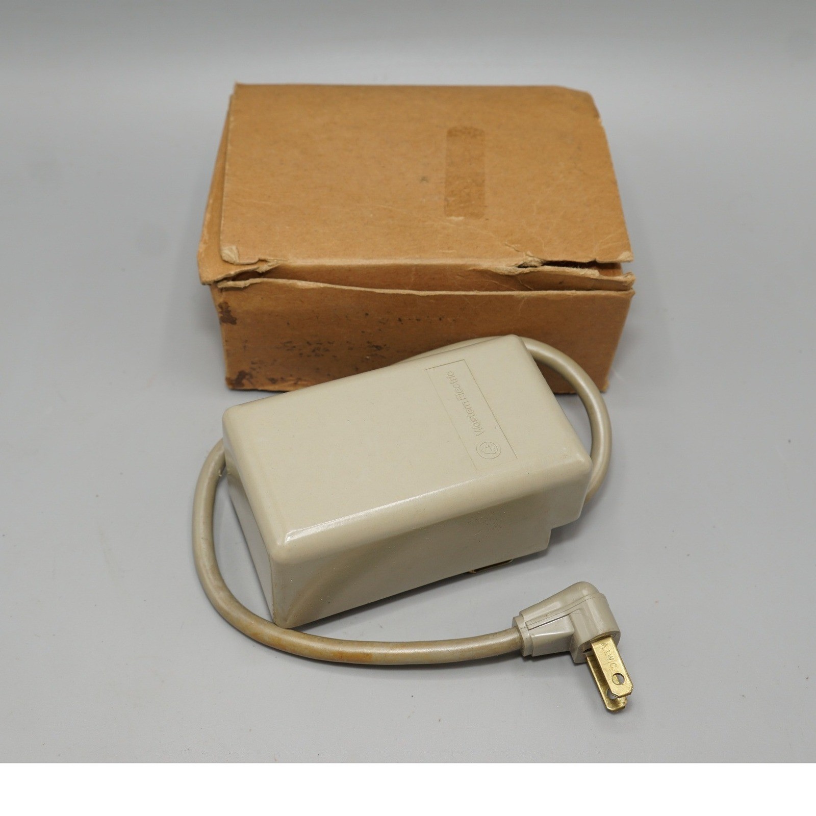 Vintage Western Electric 33A Power Unit Telephone Supply Beige Bell System Box Vintage Western Electric 33A Power Unit Telephone Supply Beige Bell System Box