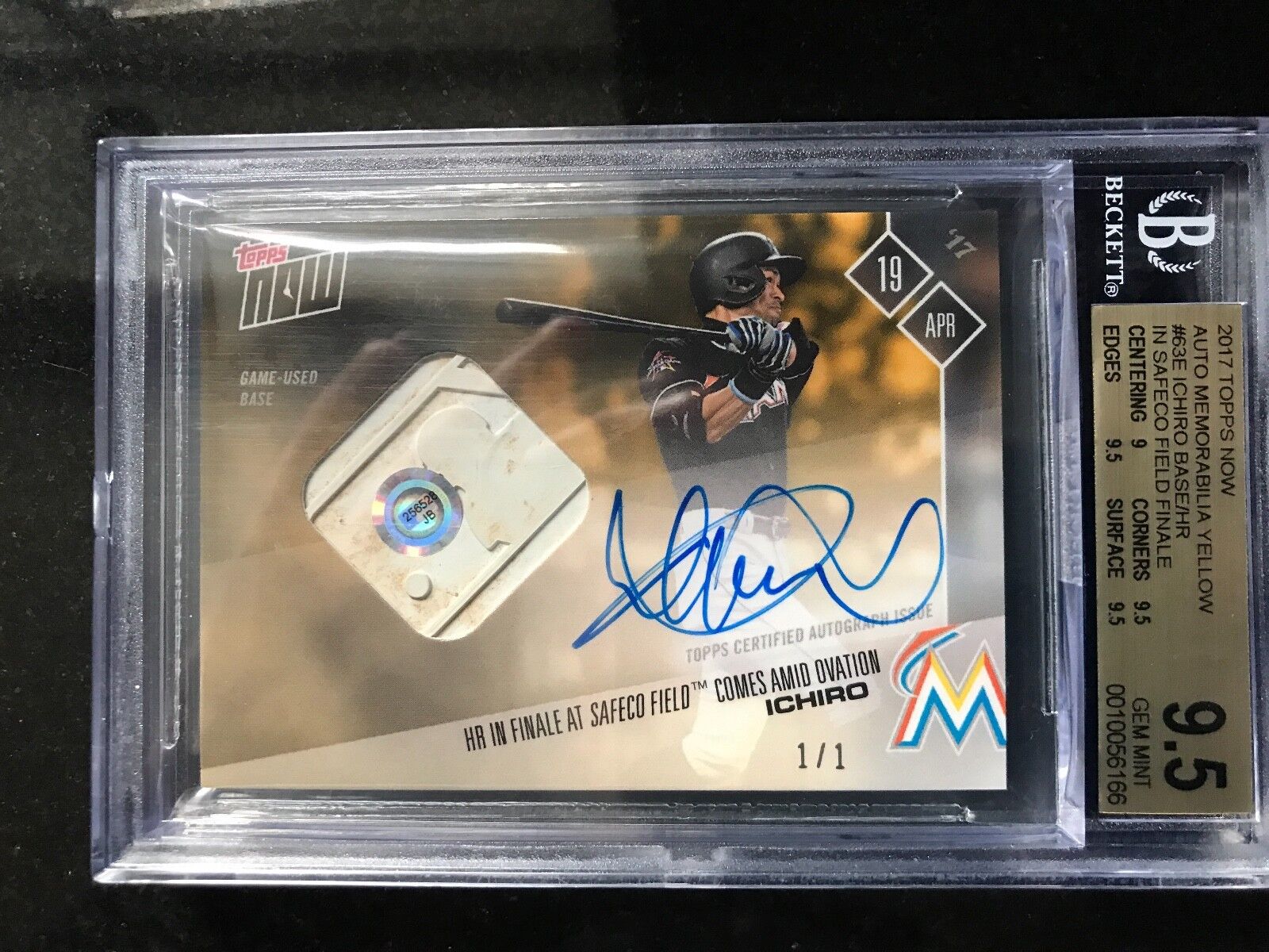 ON-CARD AUTO RELIC 1/1 - ICHIRO\'S HR IN SAFECO FIELD FINALE - TOPPS NOW-BGS 9.5
