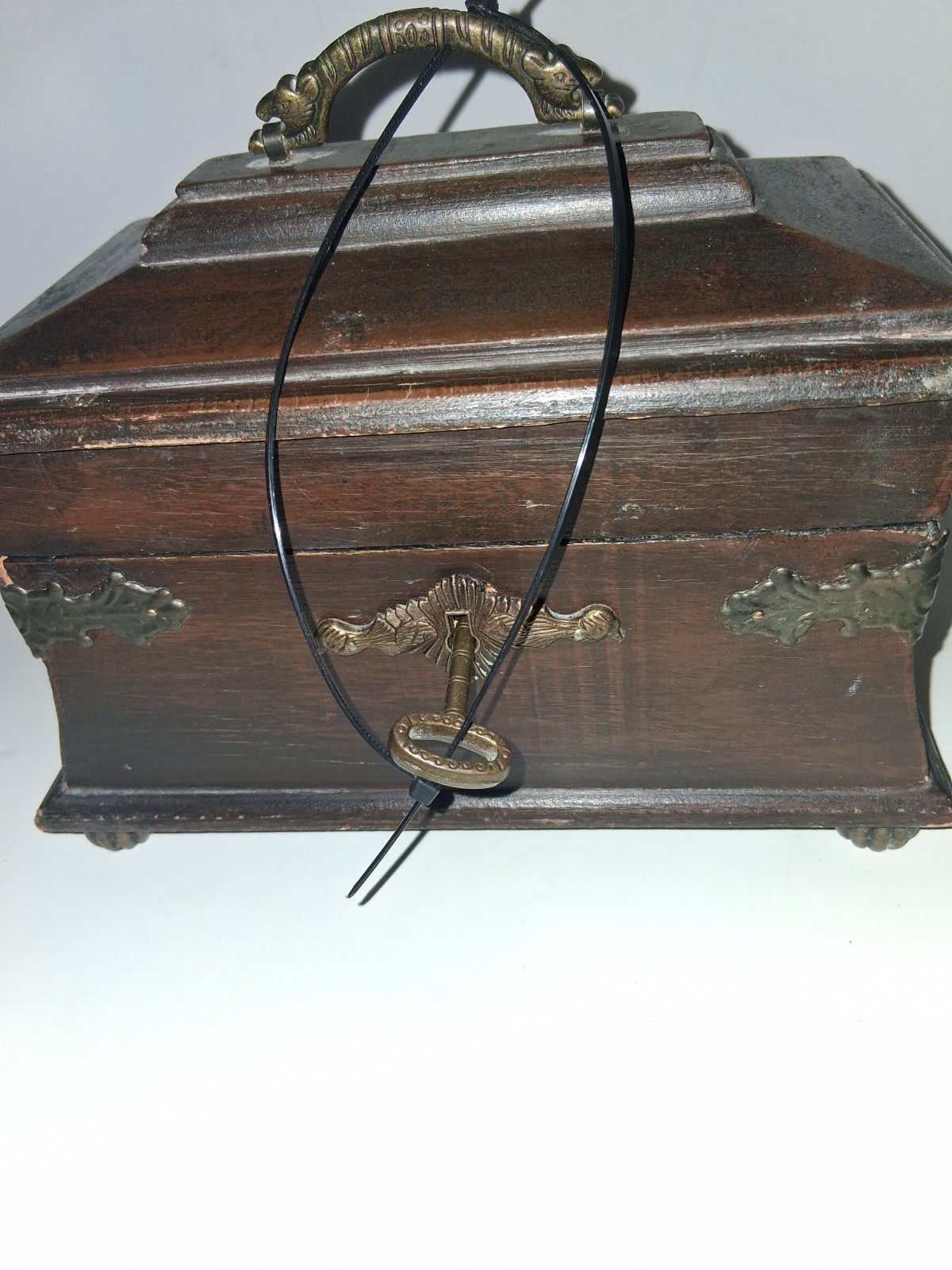 Antique rare 19th century wooden lock box, craft & Assinder hardware 8\
