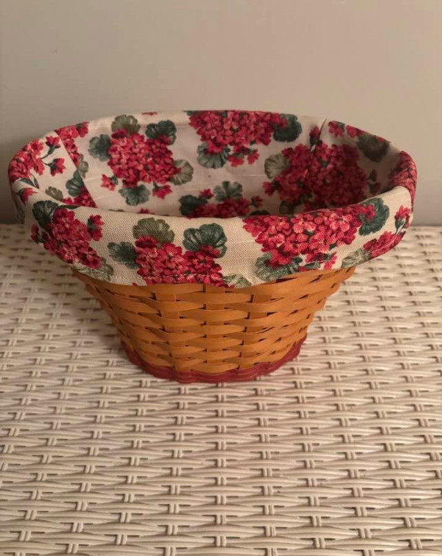 Longaberger Basket May Series Geranium Vintage 2002 w/ Liner & Protector Signed Longaberger Basket May Series Geranium Vintage 2002 w/ Liner & Protector Signed