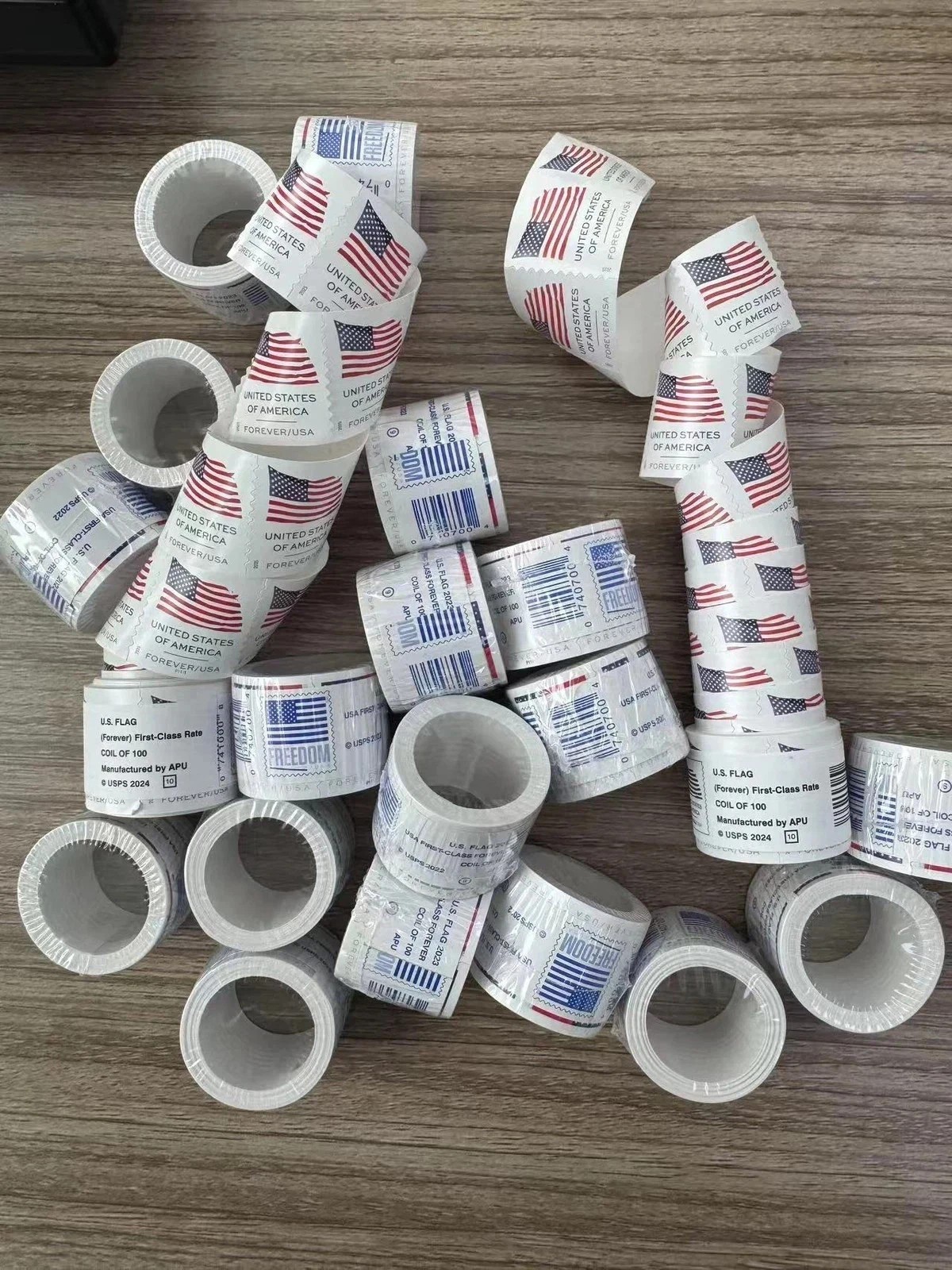 20 Roll Of 100 2025 U.S. Flag First Class US Postage Stamps 2000PCS New 20 Roll Of 100 2025 U.S. Flag First Class US Postage Stamps 2000PCS New