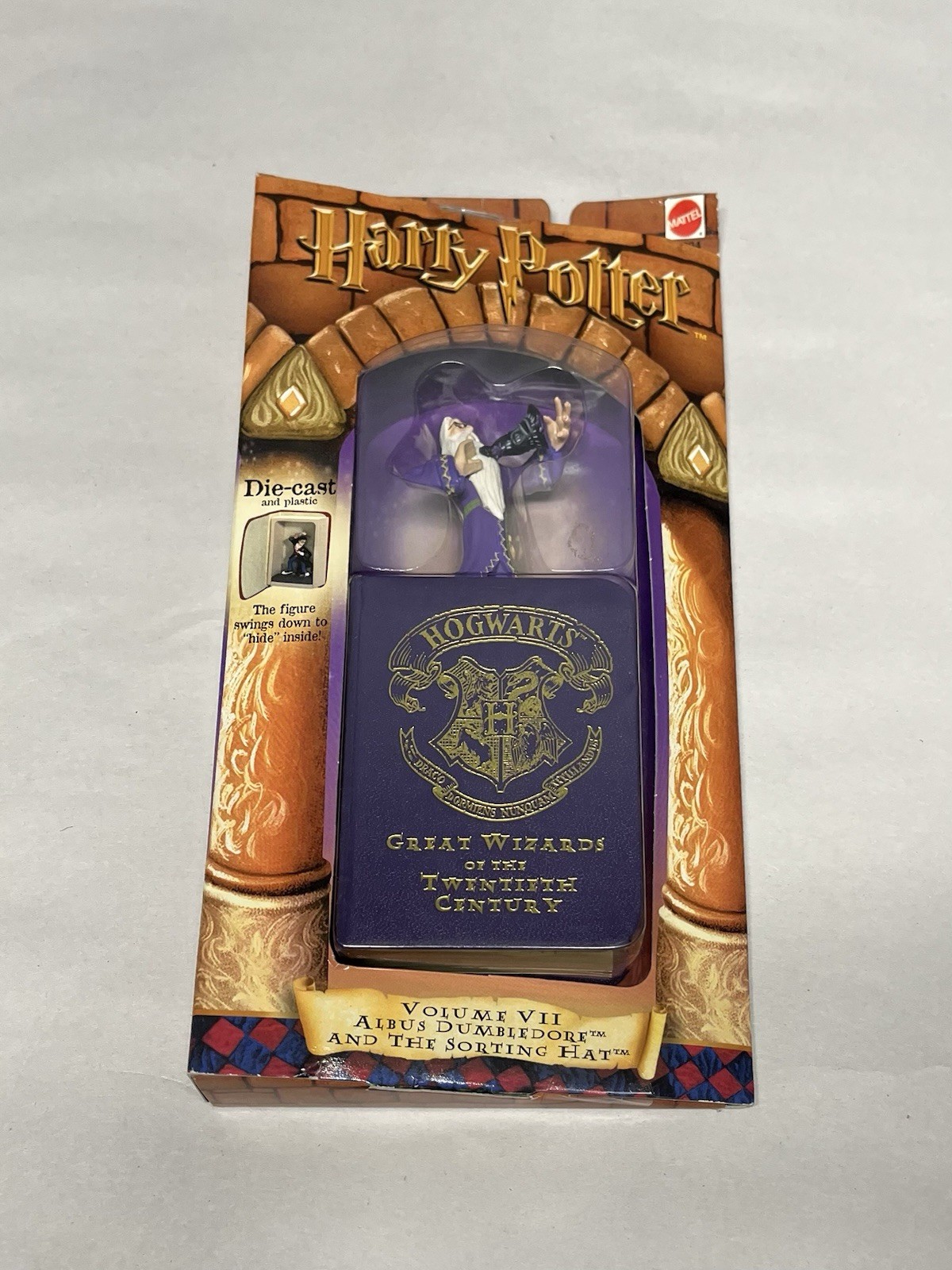 NEW - Vintage 2000 Mattel Harry Potter Dumbledore Sorting Hat Die-Cast Figure NEW - Vintage 2000 Mattel Harry Potter Dumbledore Sorting Hat Die-Cast Figure