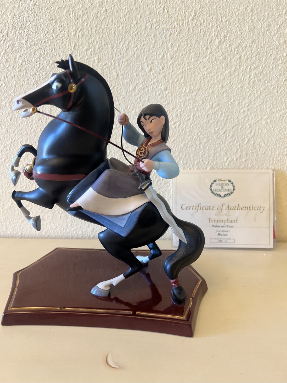 WDCC Triumphant Mulan Khan Mulan Box & COA Limited Edition #1765/2000 WDCC Triumphant Mulan Khan Mulan Box & COA Limited Edition #1765/2000