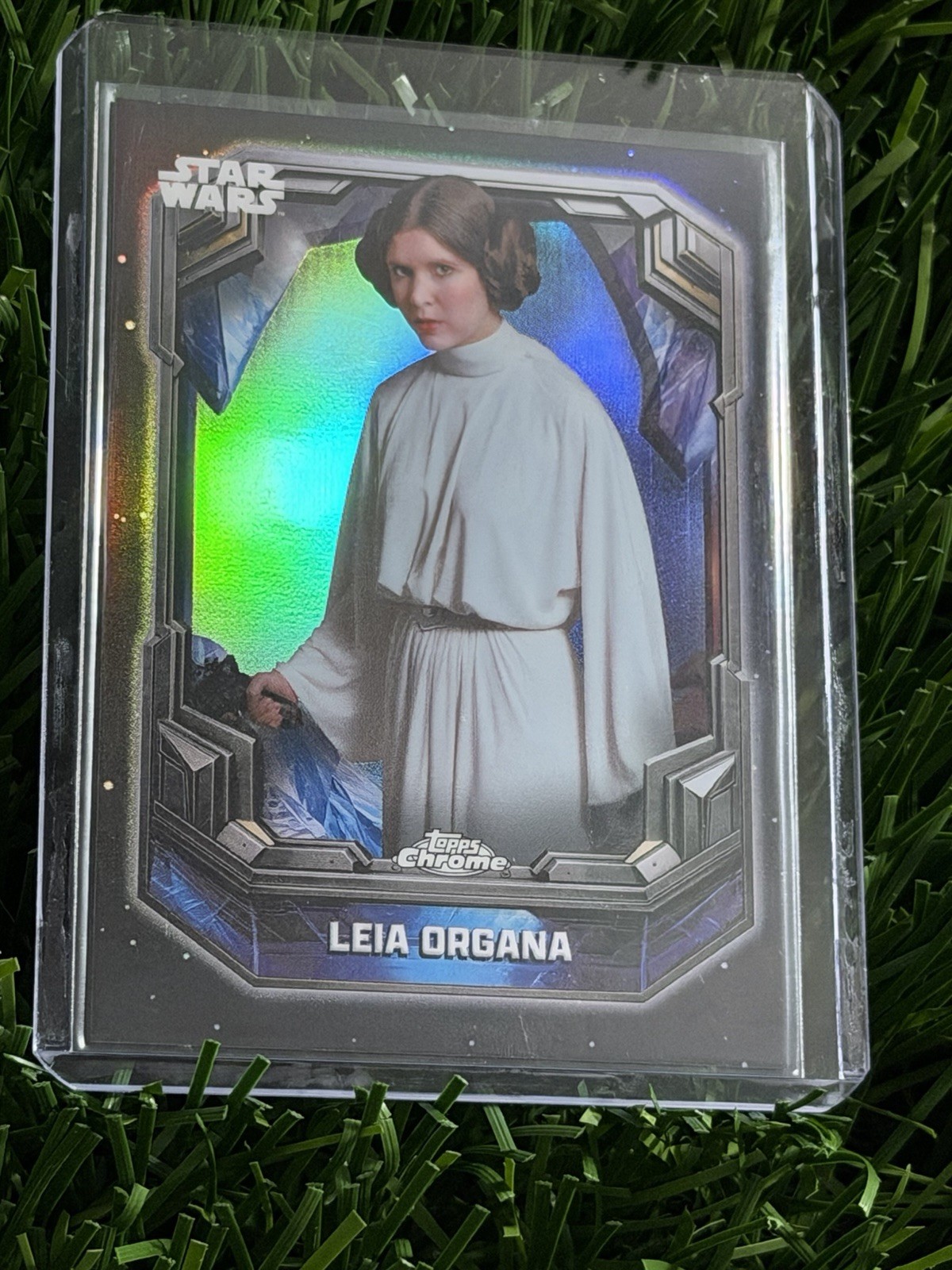 2026 Topps Chrome Star Wars Leia Organa #COS-1 Cosmic Crystals