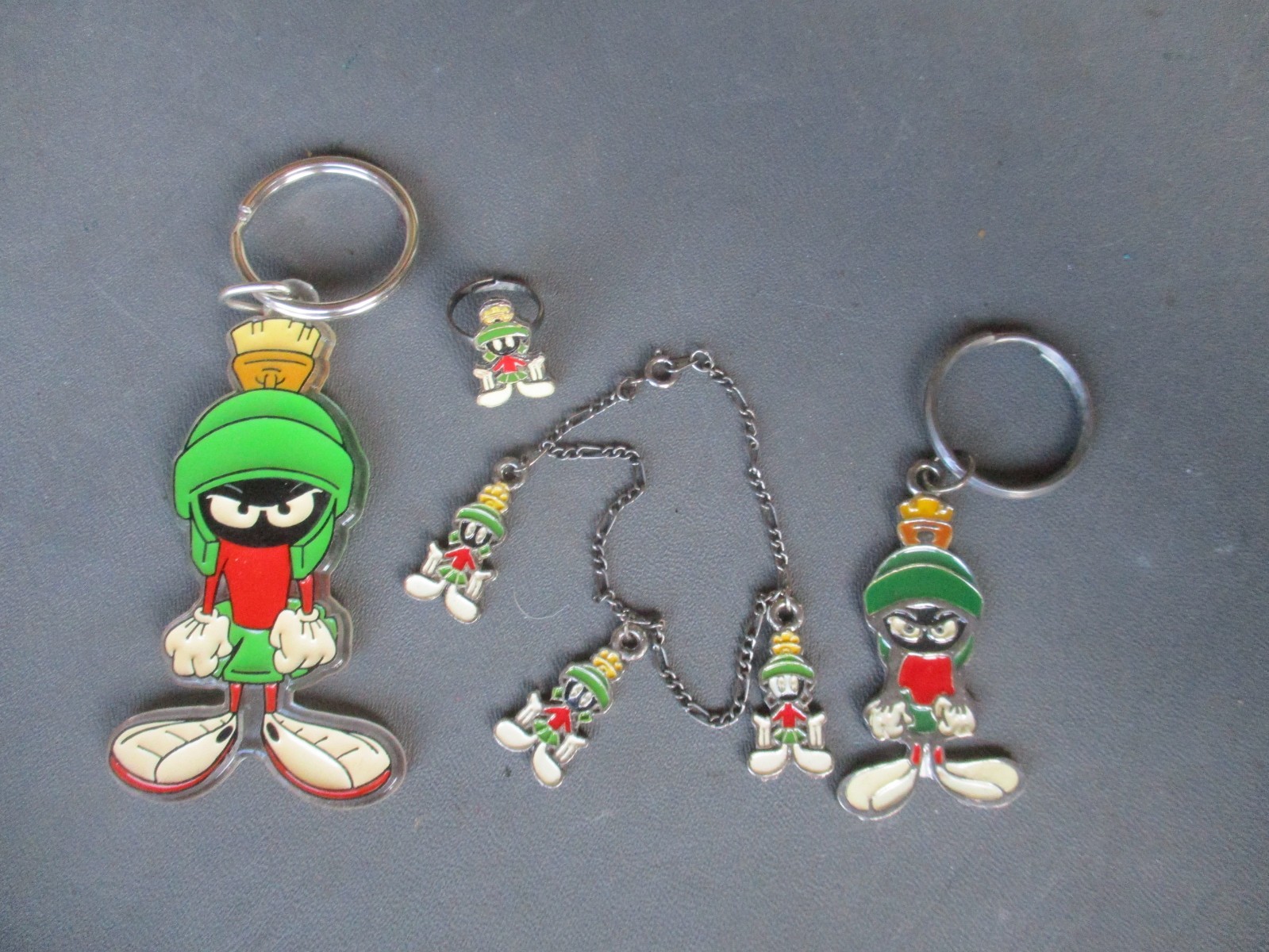 Vtg MARVIN THE MARTIAN Lot: Bracelet w/ Charms, Ring, Keychains Vtg MARVIN THE MARTIAN Lot: Bracelet w/ Charms, Ring, Keychains