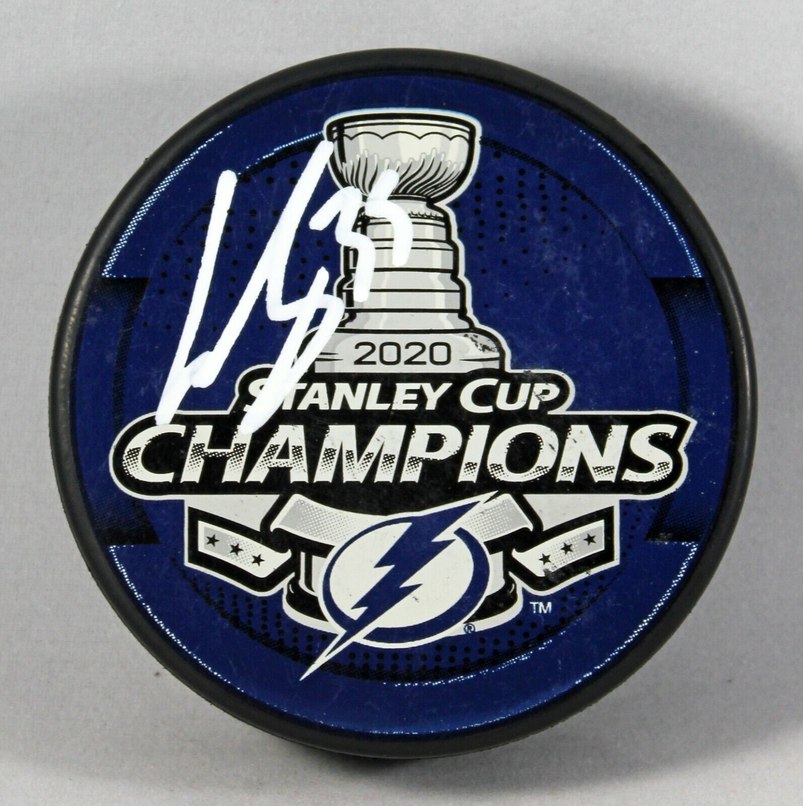CURTIS MCELHINNEY SIGNED TAMPA BAY LIGHTNING 2020 STANLEY CUP PUCK AUTOGRAPH COA