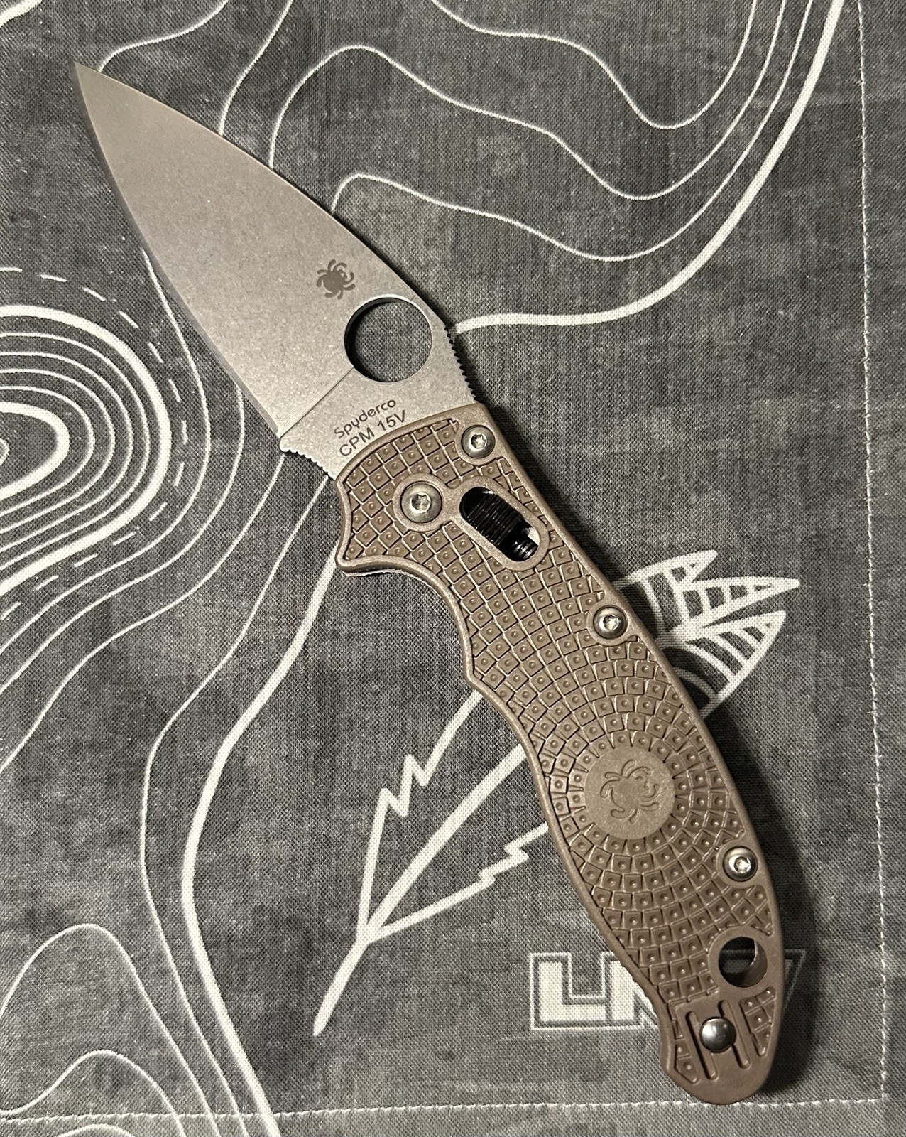 Spyderco CPM 15V Pocketknife - Brown Handle, Drop Point, Compression Lock Spyderco CPM 15V Pocketknife - Brown Handle, Drop Point, Compression Lock